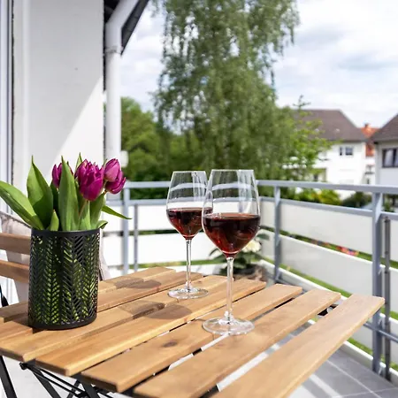 Raw-Flat Meier - Modern - Stylisch - Balkon - Netflix Билефельд Экстерьер фото
