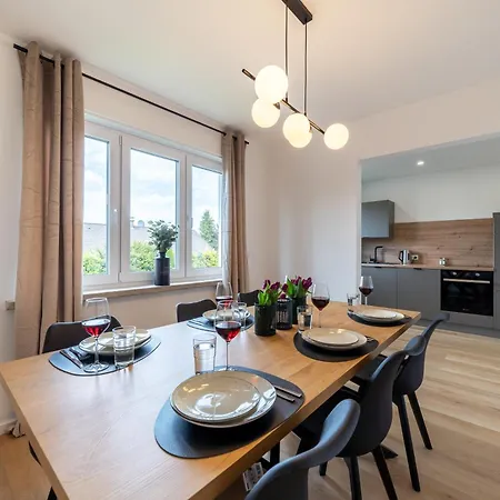 Raw-Flat Meier - Modern - Stylisch - Balkon - Netflix Билефельд Экстерьер фото