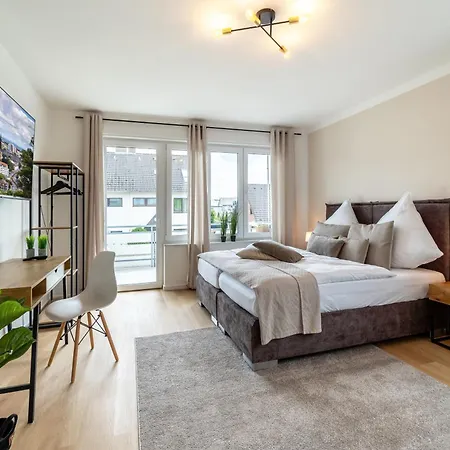 Raw-Flat Meier - Modern - Stylisch - Balkon - Netflix Билефельд Экстерьер фото