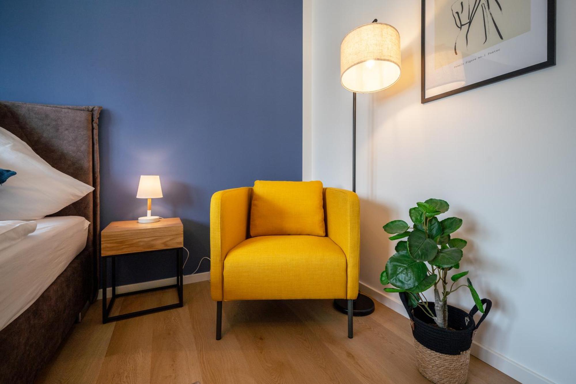 Raw-flat Meier - Modern - Stylisch - Balkon - Netflix *