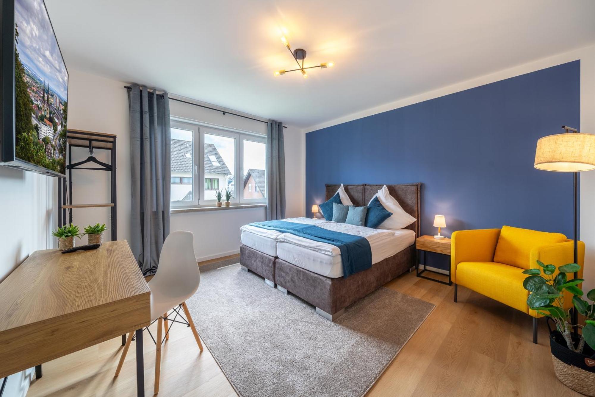 Raw-flat Meier - Modern - Stylisch - Balkon - Netflix