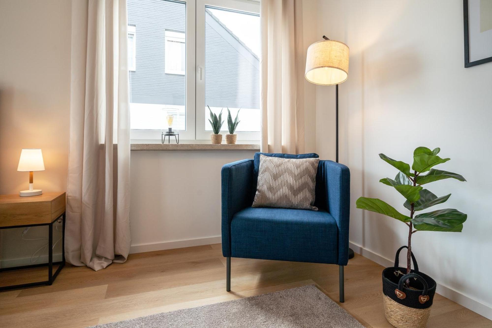 Raw-flat Meier - Modern - Stylisch - Balkon - Netflix Apartment Bielefeld
